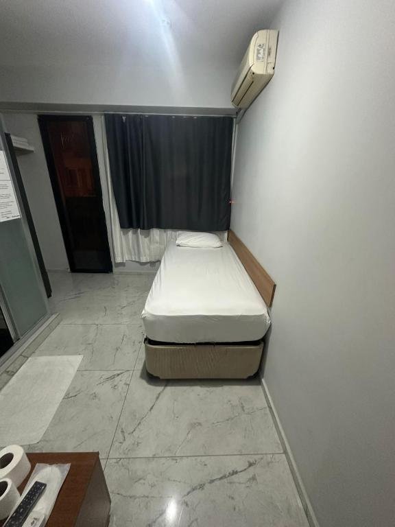 NR1 HOTEL room 5